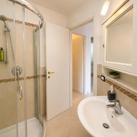 Appartamento Piscina, Terrazza Panoramica E Parcheggio *