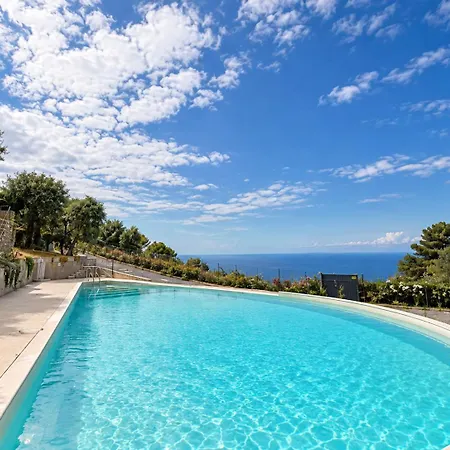 Piscina, Terrazza Panoramica E Parcheggio *