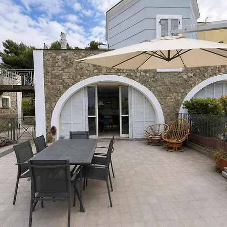 Appartamento Piscina, Terrazza Panoramica E Parcheggio